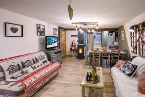 TV, DVD player, stereo - Homerez - Apt in Orcières – Mtn View. (Orcières)