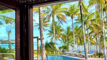 Outdoor pool, pool loungers