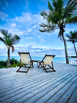 شاطئ خاص، رمال بيضاء