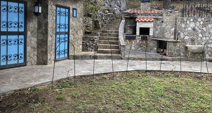 Ich schlage vor, Sie Villa inmitten der Natur, mit Veranda, Backofen, Grill, Lagerfeuerplatz