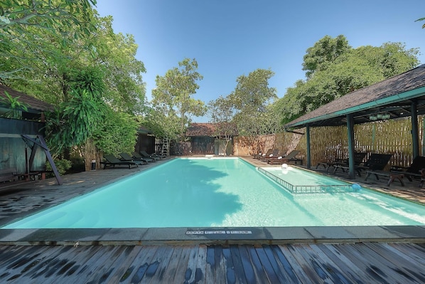 Pool - River Kwai Bridge Resort (Kanchanaburi)
