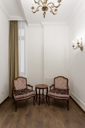 Deluxe Apartment, Balcony | Living area