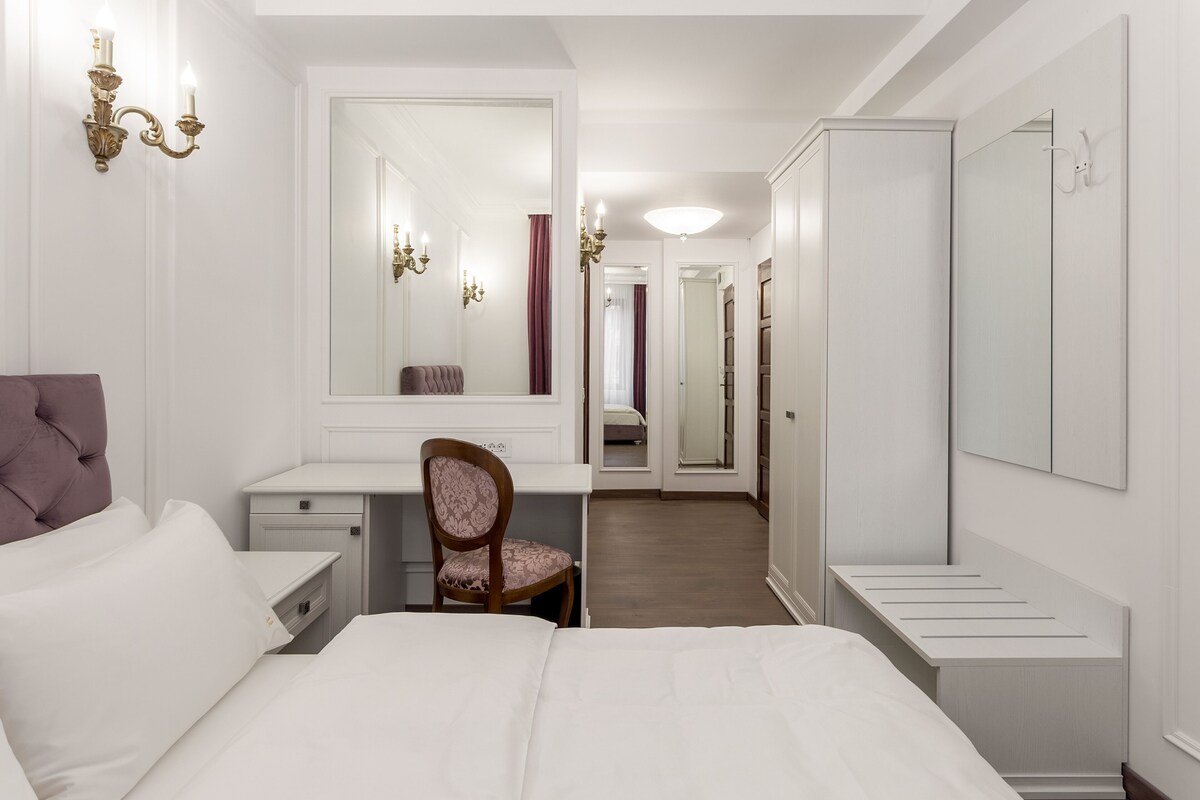 Egyptian cotton sheets, premium bedding, Tempur-Pedic beds