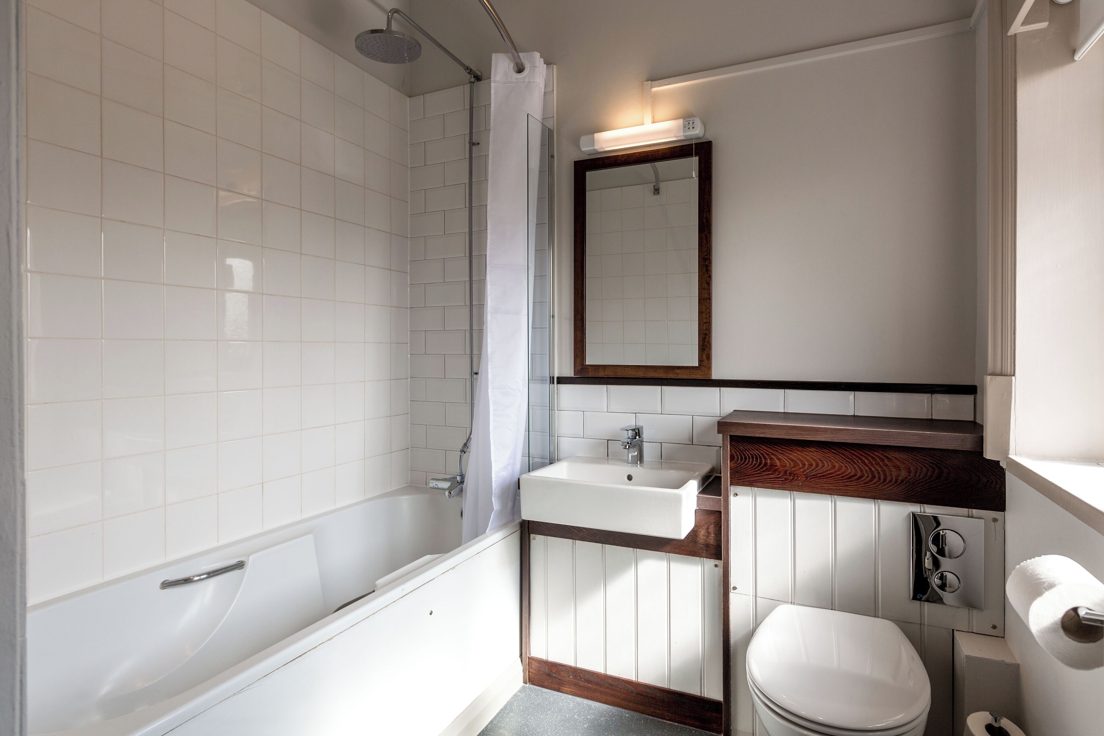 Standard Twin Room | Bathroom