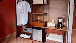 Deluxe Double Room, 2 Queen Beds, Balcony, City View | Minibar, in-room safe, desk, laptop workspace - Casa de la Asunción (Oaxaca)