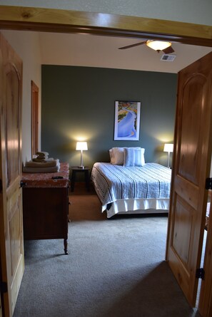 2 soverom, strykejern/-brett, wi-fi (inkludert) og sengetøy