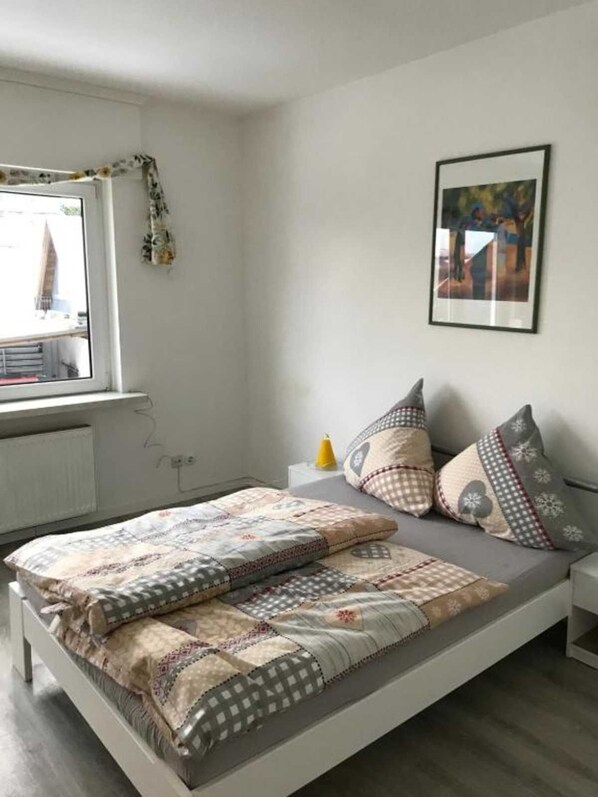 1 bedroom, WiFi, bed sheets