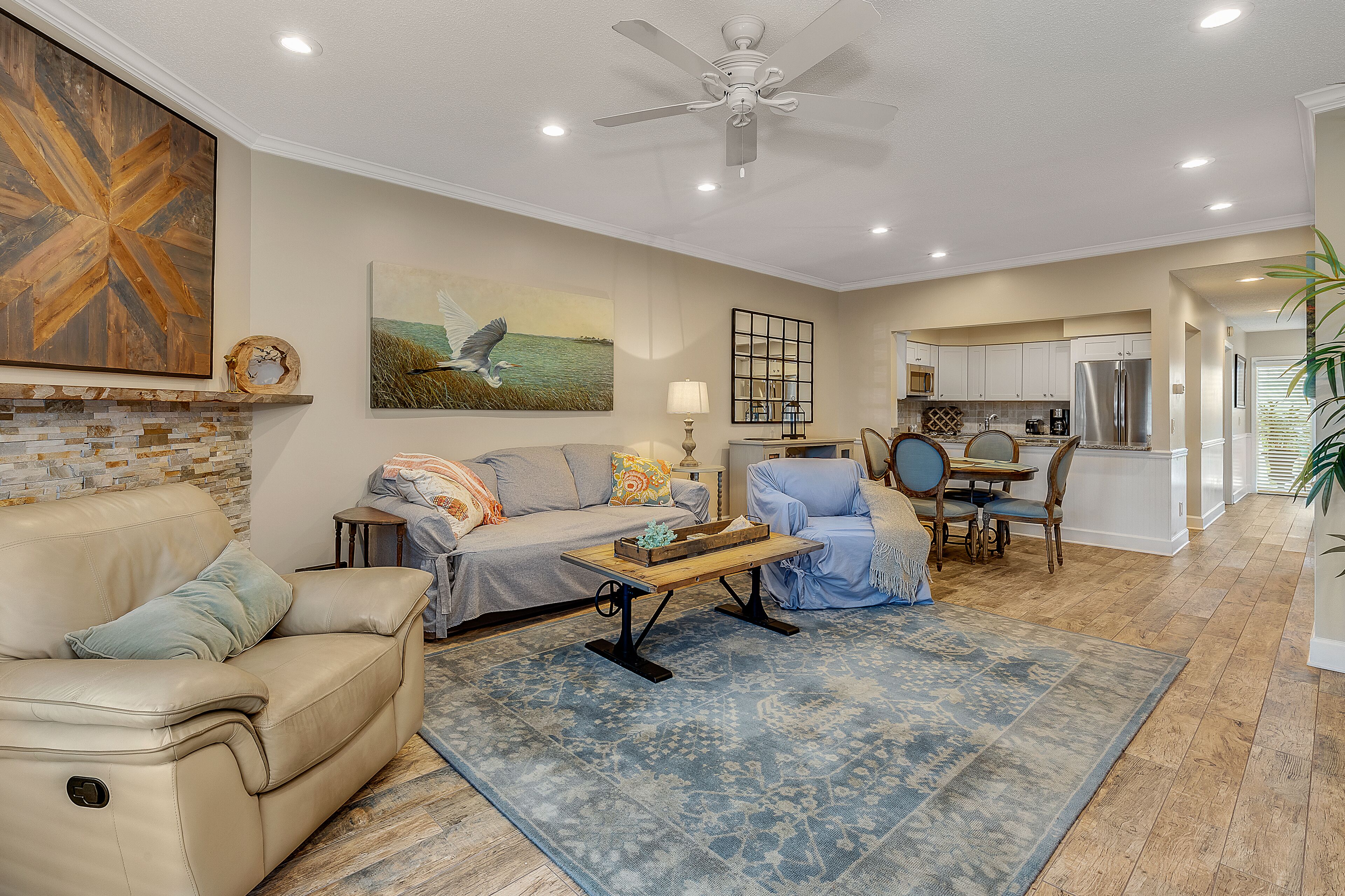 Steps to the beach! Private screened balcony! Updated, clean and maintained!