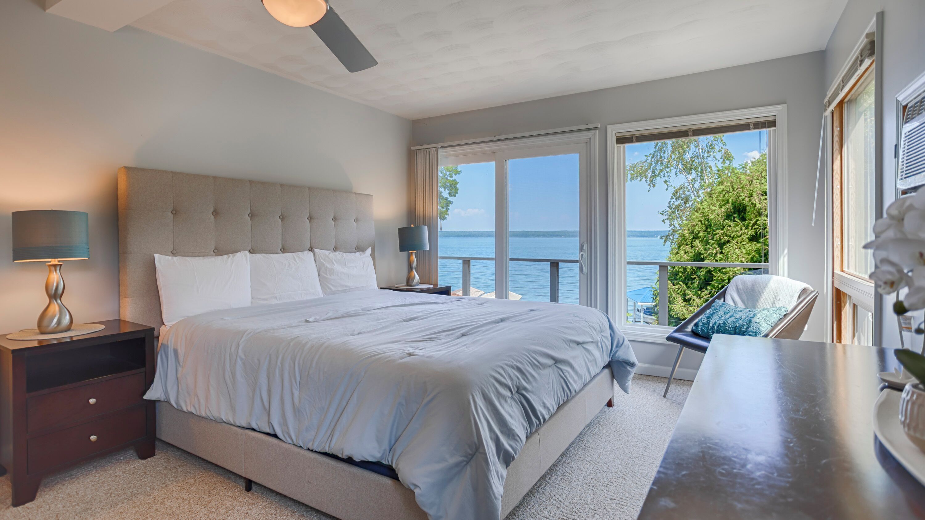 3 多间卧室、免费 WiFi、床单