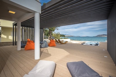 House direct on the beach near to Novalja Zrce