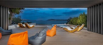 House direct on the beach near to Novalja Zrce