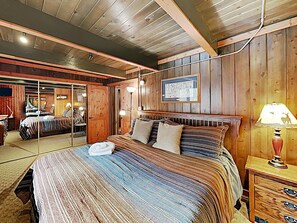 4 slaapkamers, een strijkplank/strijkijzer, wifi, beddengoed
