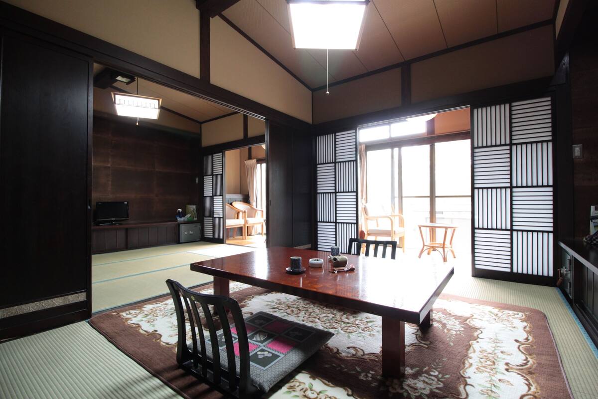 Japanese Style Room for 3 Guests with Shared Toilet