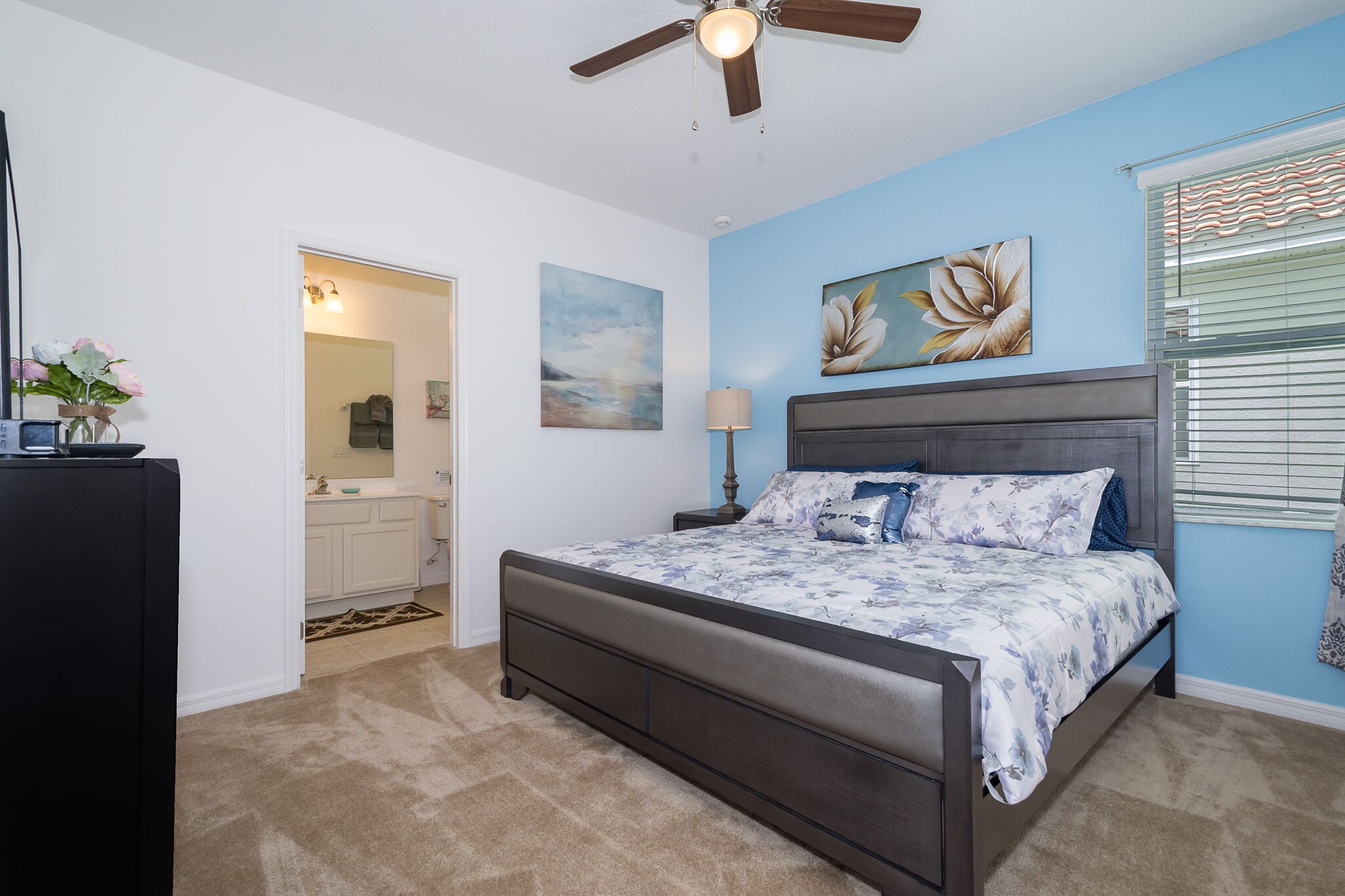 11 bedrooms, iron/ironing board, free wifi, bed sheets