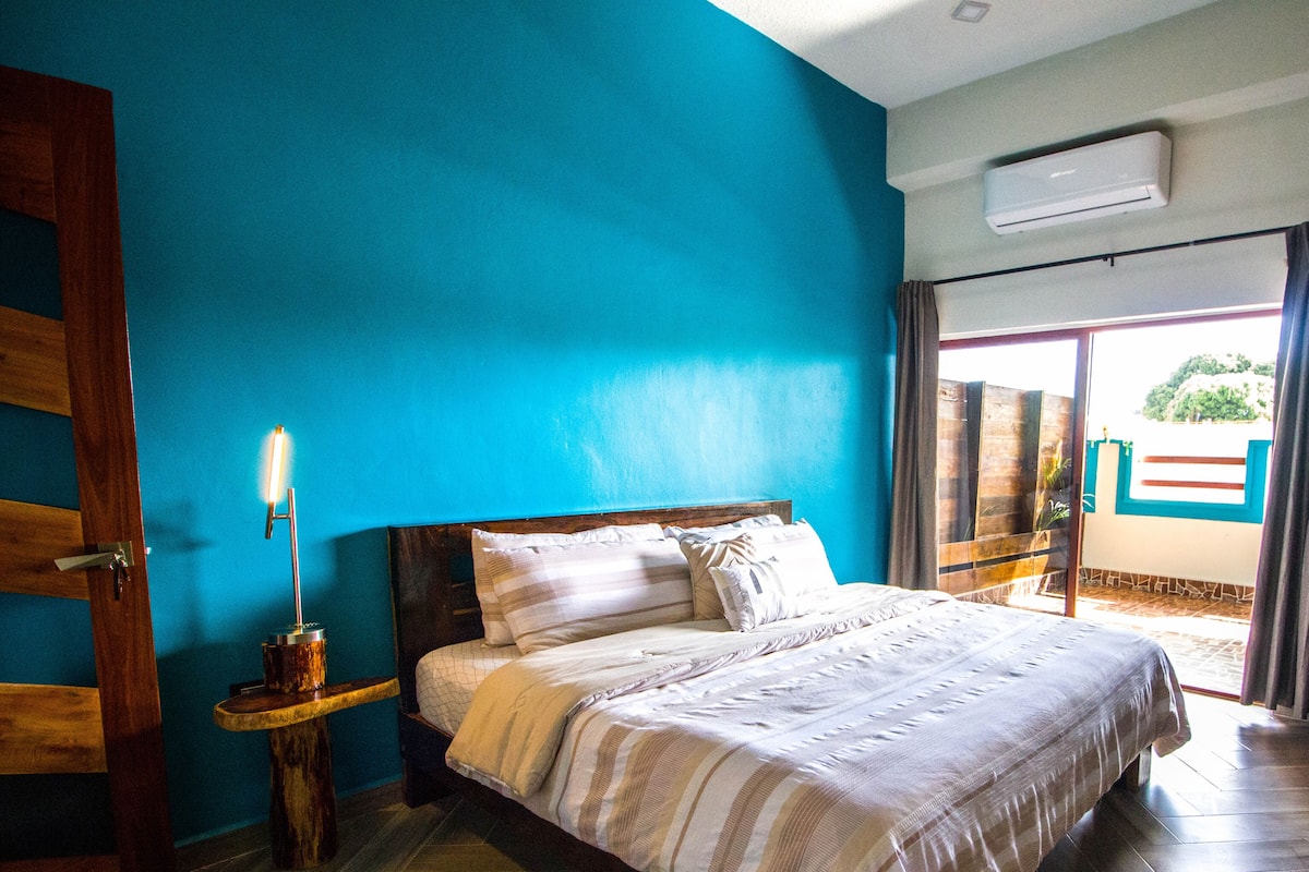 Quarto superluxo, 1 cama King, terraço | 1 quarto, Wi-Fi de cortesia