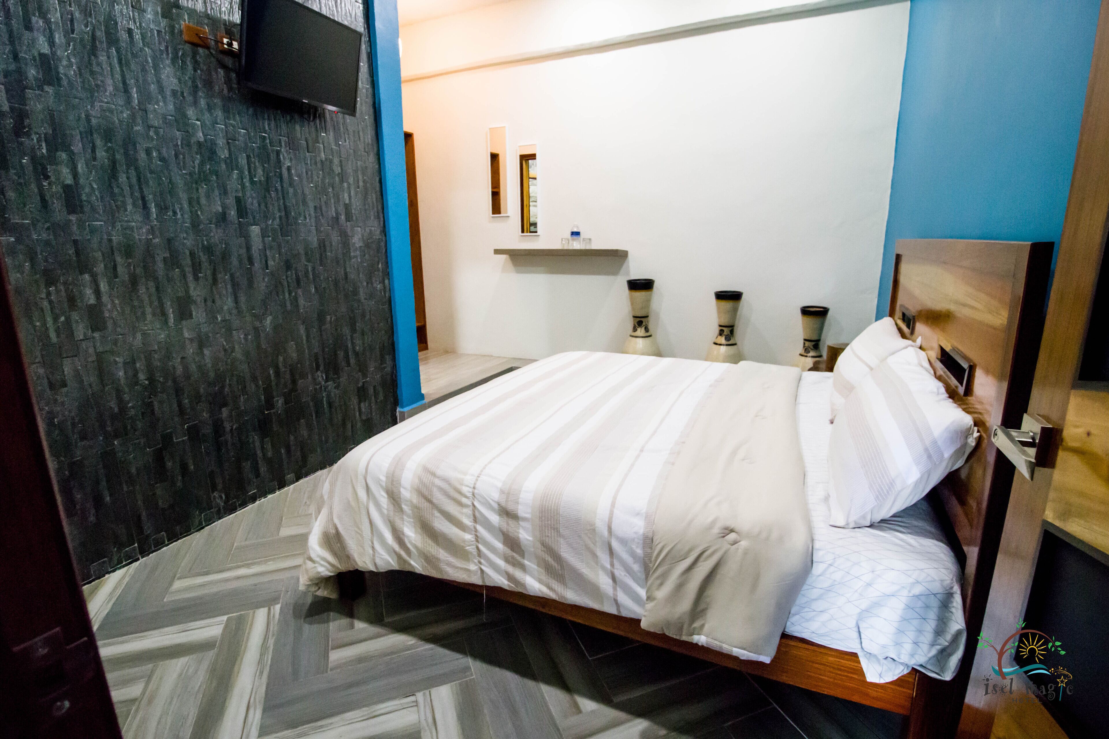 luxury room, 1 king bed | free wifi