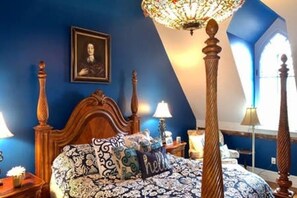 4 bedrooms, iron/ironing board, WiFi