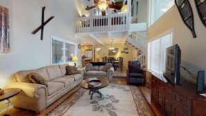 TV, fireplace, DVD player