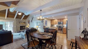 Interior - Spa-Side Escape with A/C, BBQ & Lodge-Style Charm (Sunriver)