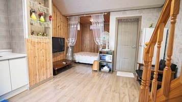 Peppermint/Jasmine/Chamomile | Free WiFi, bed sheets, wheelchair access