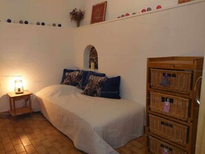 2 chambres, fer et planche Ă repasser