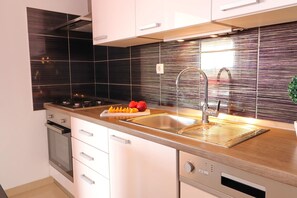 Fridge, microwave, oven, stovetop - Holiday Home Adriatic View-Two Bedroom Apartment with Terrace and Sea View (Blato)