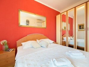 3 bedrooms, WiFi, bed sheets - Apartment MaSa - Three Bedroom Apartment with Terrace (Dubrovnik)