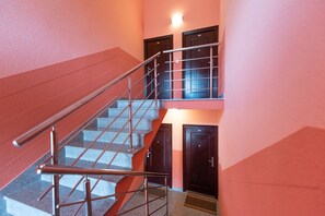 Interior - Apartments Karen - One Bedroom Apartment with Balcony (A2) (Vinisce)