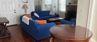 Walk to UF! Wake up walk to Campus!