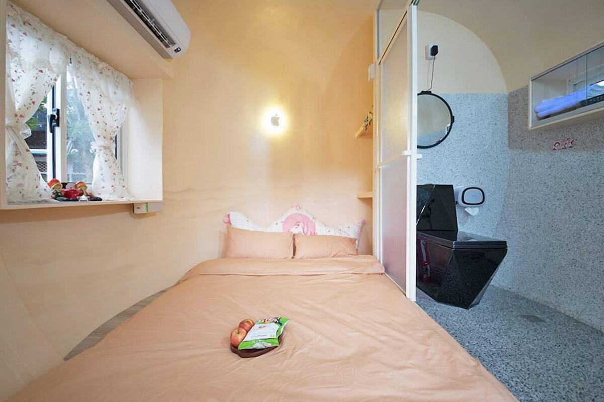 Signature-Doppelzimmer | Verdunkelungsvorhänge, kostenloses WLAN, Bettwäsche
