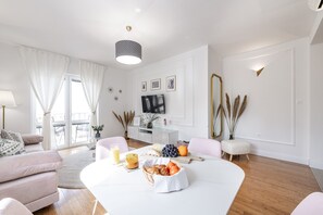 LCD TV - Apartments Maris-Superior One Bedroom Apartment with Terrace and Sea view (Plat)