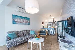 TV - Apartments Maris-Two Bedroom Apartment with Terrace and Sea View-address Plat 21 (Plat)