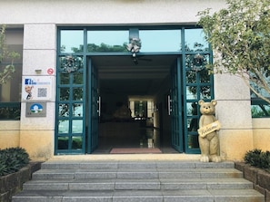 Property entrance - Jing Guan Yuan (Zhushan)