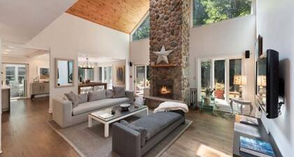 UUSI LUETTELO! Cherry Beach Pool House suuri lämmitetty uima-allas ja poreallas!