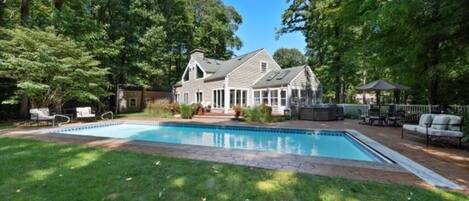 室外游泳池,恒温泳池