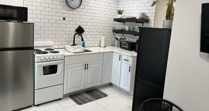 UNIT 5 Cozy yksiö, jossa ilmainen pysäköinti, Wi-Fi, kaapeli-TV