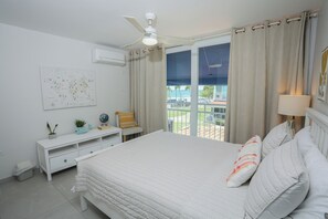 3 bedrooms, desk, iron/ironing board, travel crib