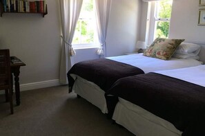 7 bedrooms, WiFi - Family Room with Bathroom (Maun)