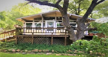 Comfy Lake Texoma Cabins