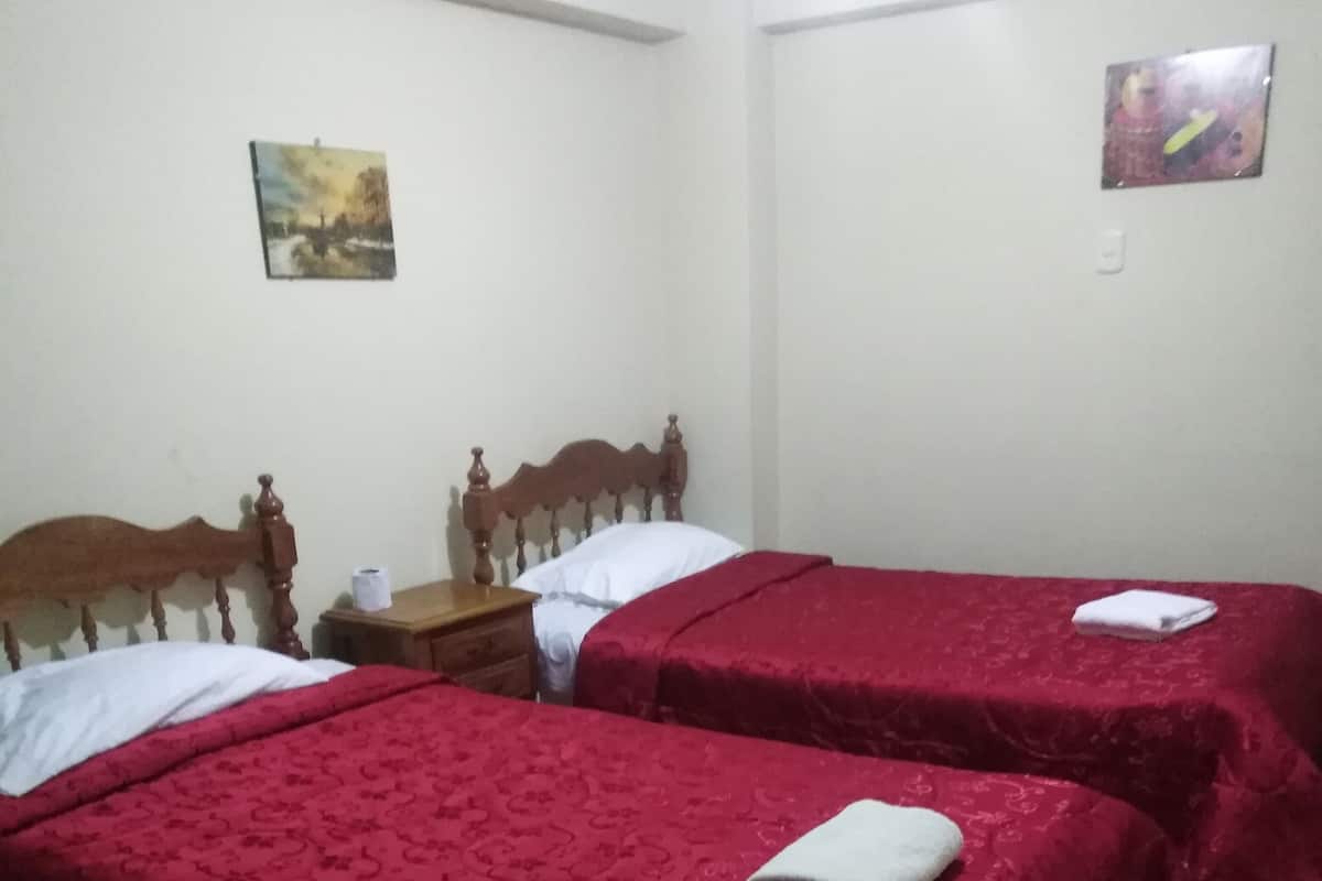 Kamar Twin, 2 Tempat Tidur Twin | Setrika/meja setrika, Wi-Fi gratis, dan seprai linen