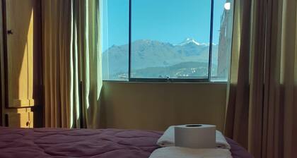 Lhotse Hostel B&B Huaraz
