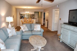 TV, DVD player - Enjoy the breeze from the screened in porch on summer nights - Summertree F2 (Myrtle Beach)