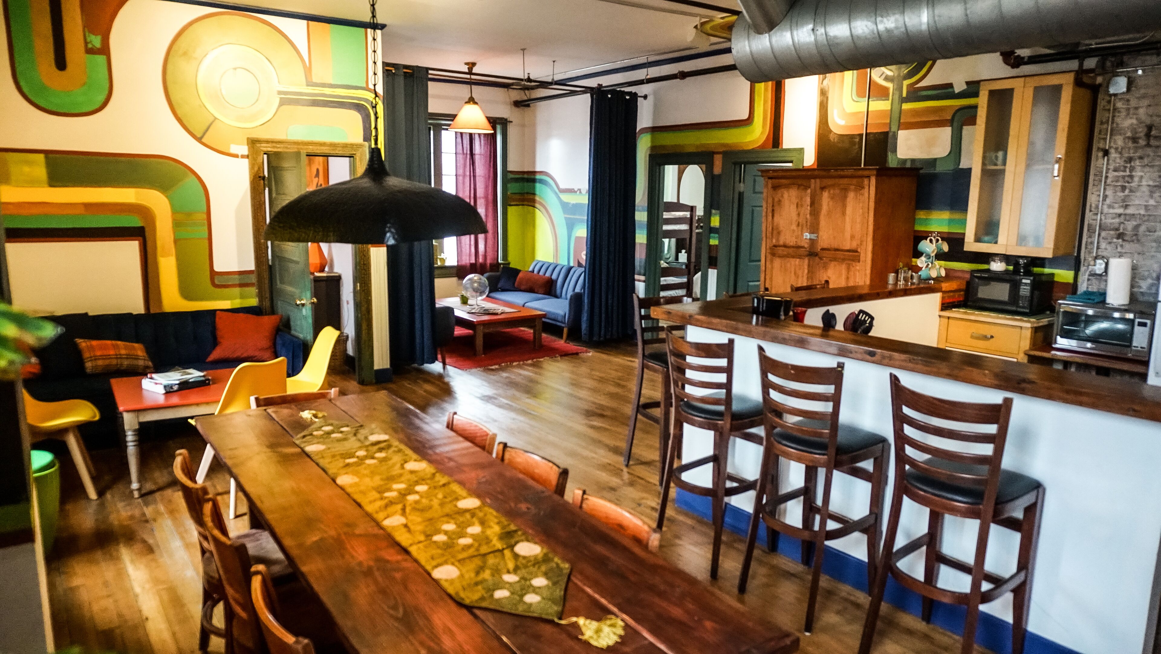 Designer 3 Bedroom Apt - Historic Fire House Loft