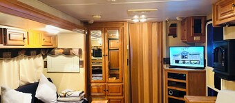 Your own private camper located near the Bogue Chitto River!