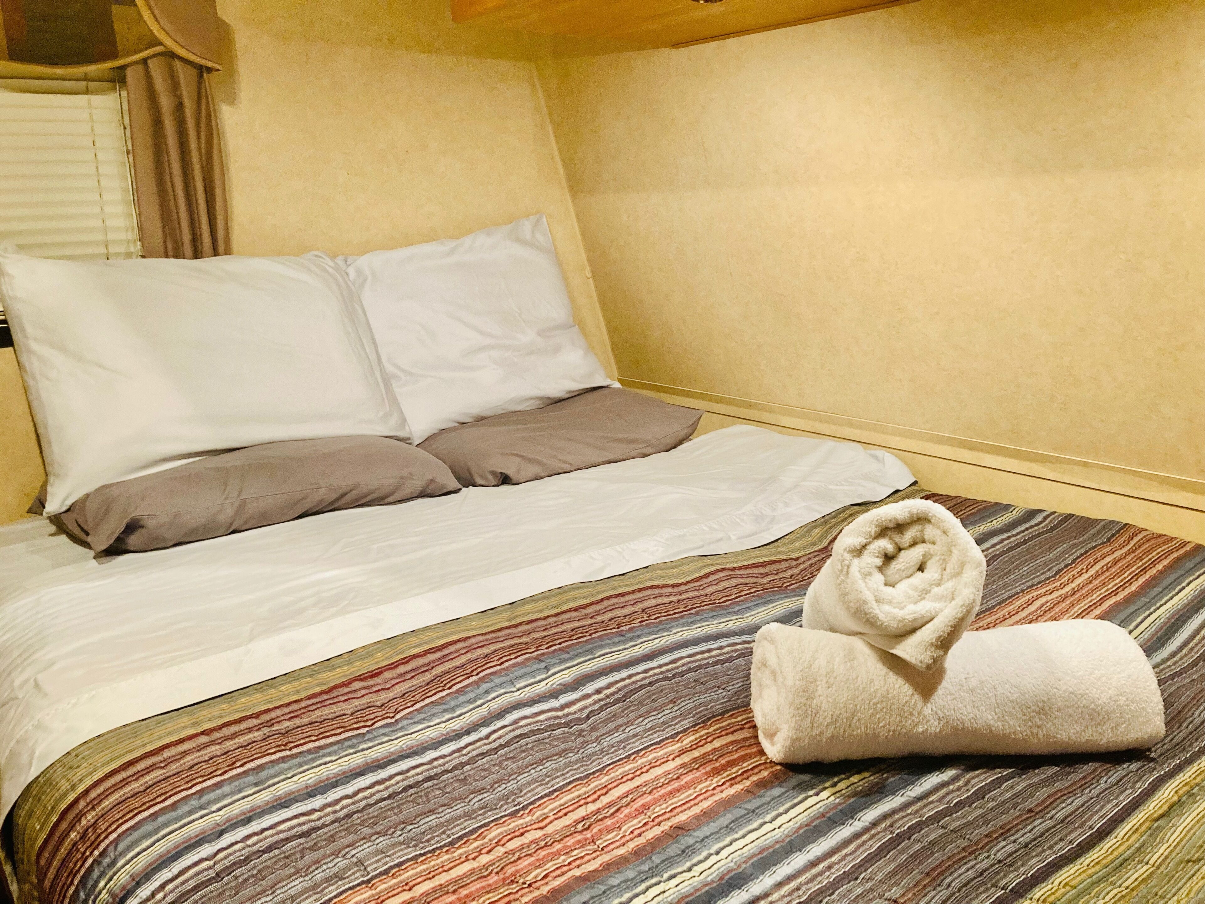 1 bedroom, travel crib, WiFi, bed sheets