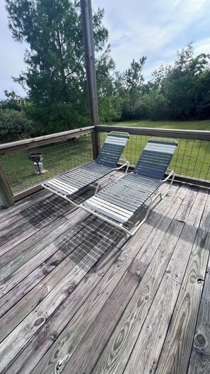 Terrace/patio - 3BR-2 King Suites-Waterfront w/Private Dock-Boat Parking-10 min to Mexico Beach (Port St Joe)