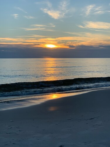 3BR-2 King Suites-Waterfront w/Private Dock-Boat Parking-10 min to Mexico Beach