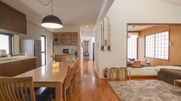 Private Vacation Home | Living area | Flat-screen TV