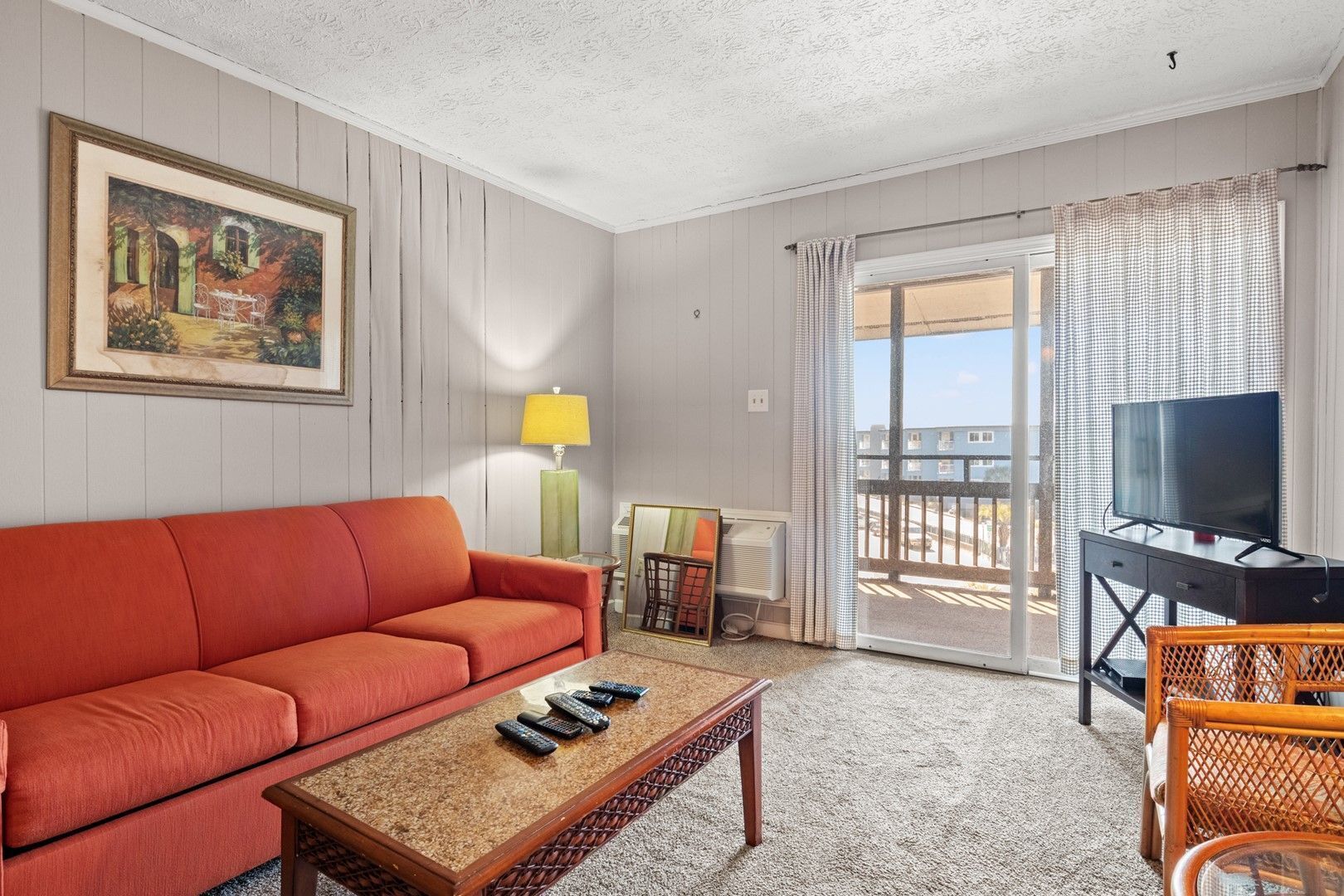 TV, fireplace, DVD player