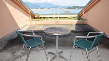 Japanese Style Room | Balcony